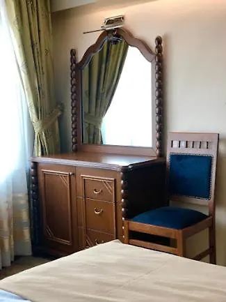 Bueyuek Levent Hotell *