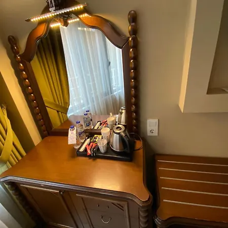 Bueyuek Levent Отель