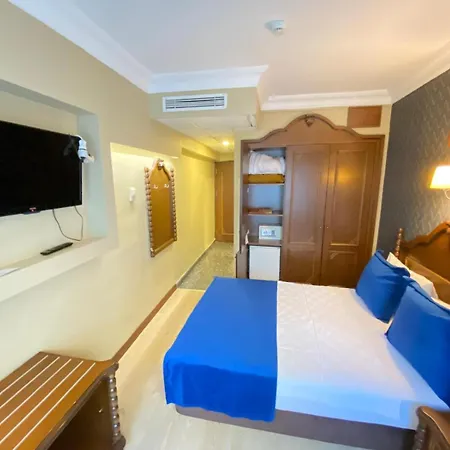 Bueyuek Levent Hotell *