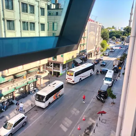Bueyuek Levent Szálloda *